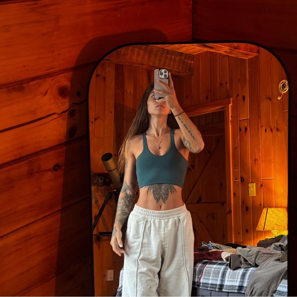 Lululemon crop top